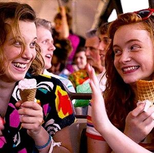 Meet your Posher, Lola